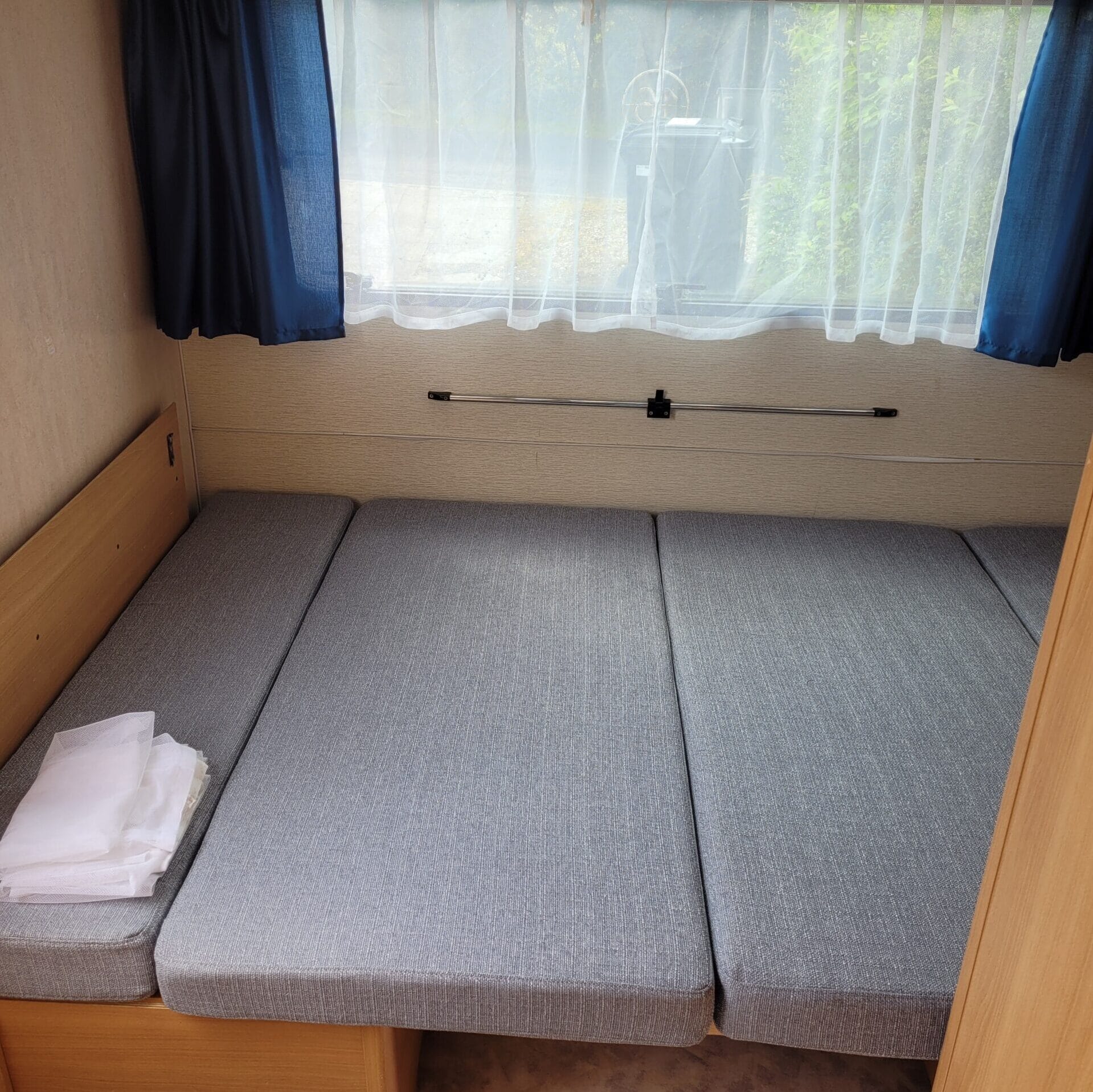 hynder i campingvogn skum og stof